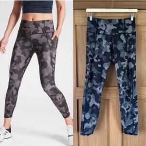 Athleta Lightning Camo 7/8 Tight Leggings in SuperSonic Black Women’s size Small